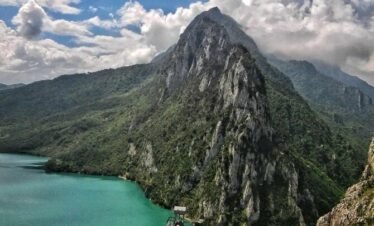 Bovilla Lake Hiking Tour